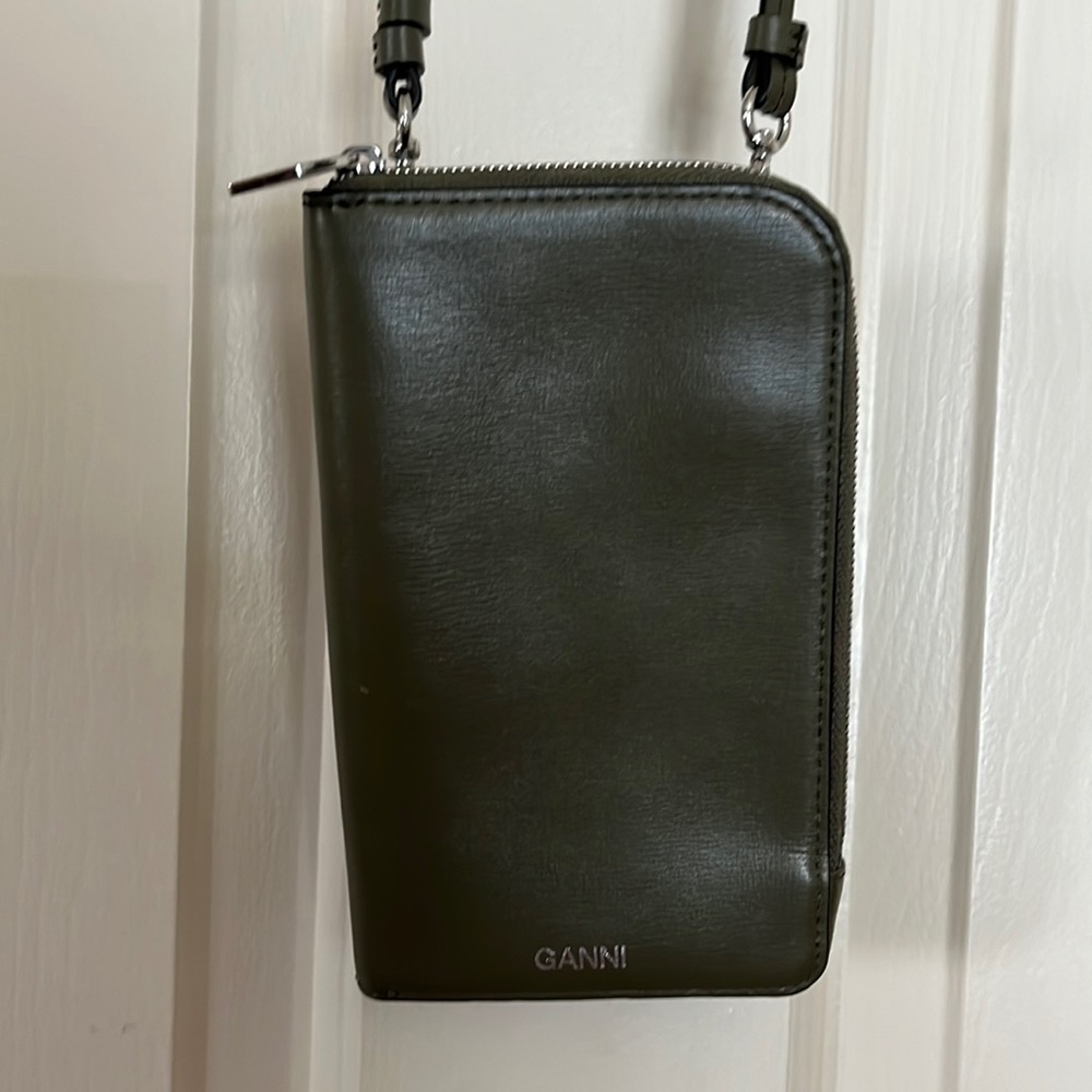 Wallet/cell phone crossover by Ganni